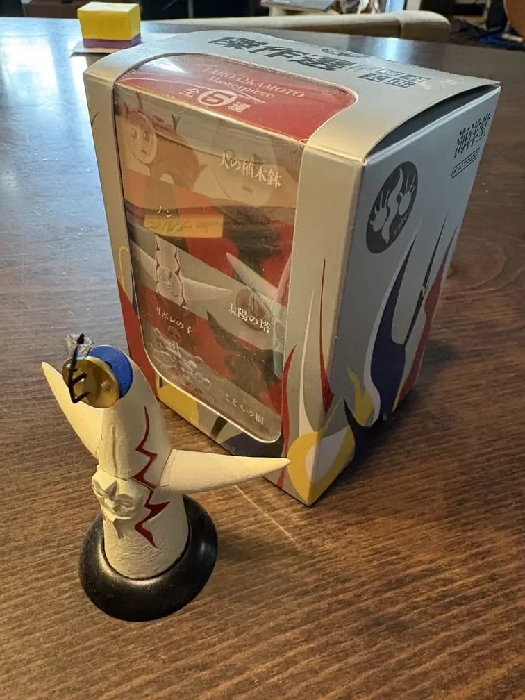 岡本太郎グッズ「太陽の塔」のミニフィギュア