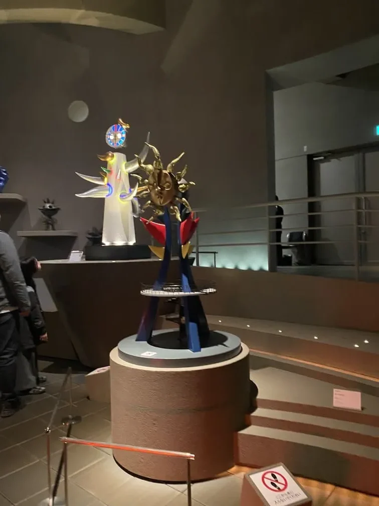 岡本太郎の作品「若い太陽の塔」